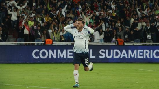 Ezequiel Piovi celebrando su gol ante Defensa y Justicia.