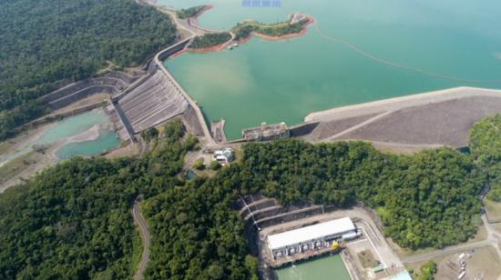 Embalse de una central hidroeléctrica de Colombia.