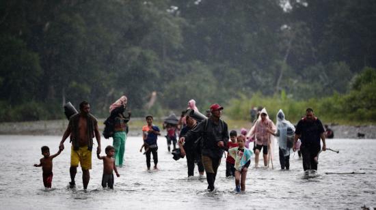 Imagen referencial de migrantes venezolanos cruzando el Darién en su ruta a Estados Unidos, 29 de septiembre de 2023. 