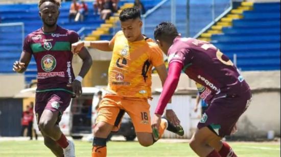 Milton Bolaños, durante un partido entre Libertad y Mushuc Runa.