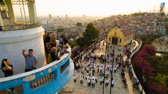 Integrantes de la Banda Municipal de Guayaquil en una retreta en el Faro Santa Anta el 8 de octubre de 2023.