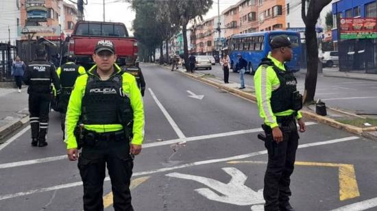 Policías interceptaron una camioneta en la que se movilizaban los presuntos delincuentes, el 11 de octubre de 2023.