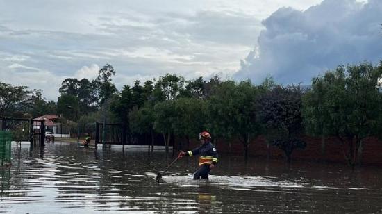 desbordamiento de una quebrada en Tumbaco el 9 de octubre de 2023.