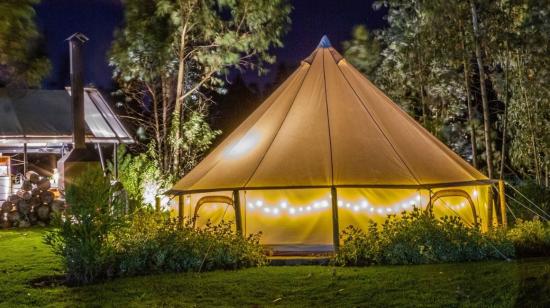 El 'glamping' ofrece una experiencia en la naturaleza con las comodidades de un hotel. 