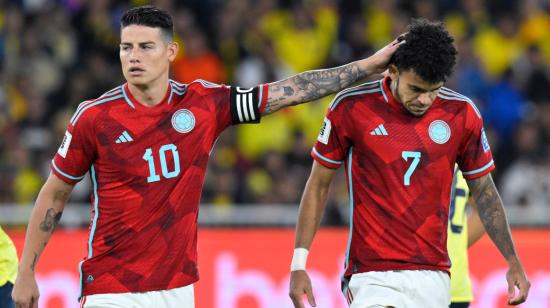 James Rodriguez y Luis Diaz, de Colombia, luego del empate sin goles ante Ecuador por la Fecha 4 de Eliminatorias, el 17 de octubre de 2023.