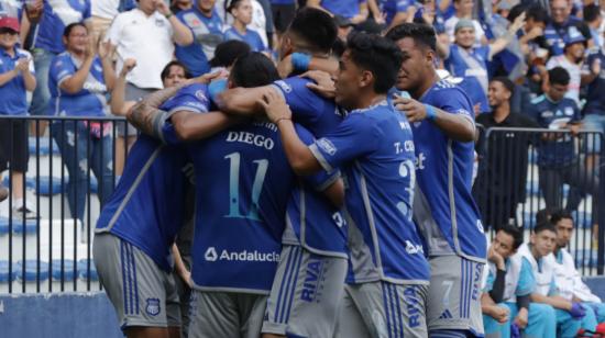 Jugadores de Emelec festejando su gol ante Cumbayá el sábado 07 de octubre del 2023.