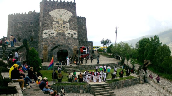 Edificio Museo del Sol en la Mitad del Mundo