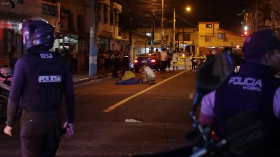 Una balacera en las calles Rosendo Avilés y Machala, al sur de Guayaquil, dejó dos muertos y al menos cuatro personas heridas el 8 de octubre 2023.