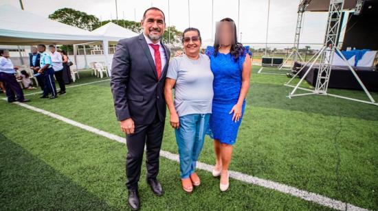 El exalcalde de Durán, Dalton Narváez, sufrió un atentado el 28 de octubre; y su madre, Mariana Mendieta, exalcaldesa de Durán, fue secuestrada días antes, el 5 de octubre de 2023. La foto es de los dos exfuncionarios es de mayo del 2022. 