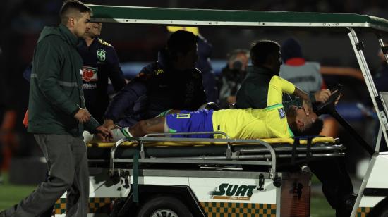 Neymar se lesionó el 17 de octubre de 2023, en el partido entre Brasil y Uruguay, por las Eliminatorias. 