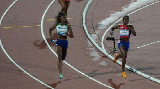 Anahí Suárez, durante la prueba de 4x400 metros planos en los Panamericanos de Santiago, el 4 de noviembre de 2023.