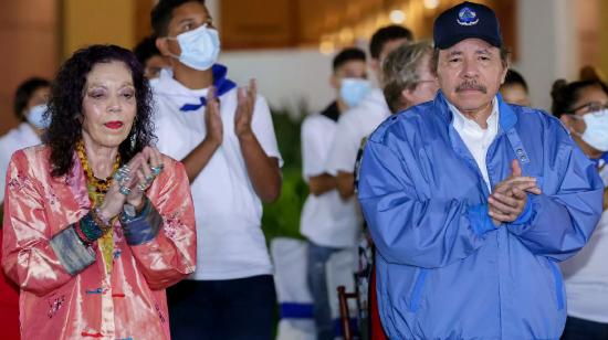 El presidente de Nicaragua, Daniel Ortega, y su esposa, la vicepresidenta Rosario Murillo, en un acto en noviembre de 2021.