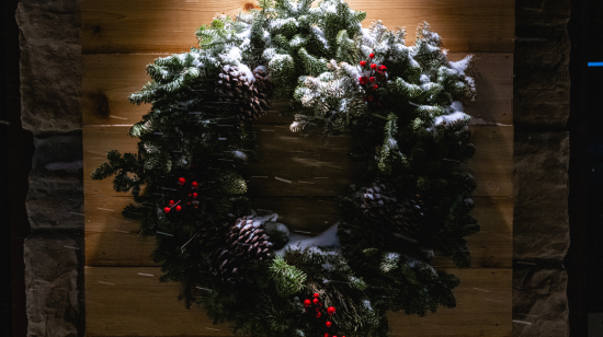 Las coronas navideñas son un clásico entre las decoraciones de la temporada