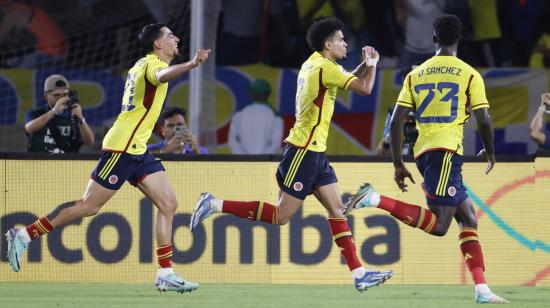 Los futbolistas colombianos festejan un gol ante Brasil, en Barranquilla, el 16 de noviembre de 2023.