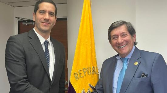 Roberto Luque y César Rohon durante reunión el 30 de octubre de 2023.