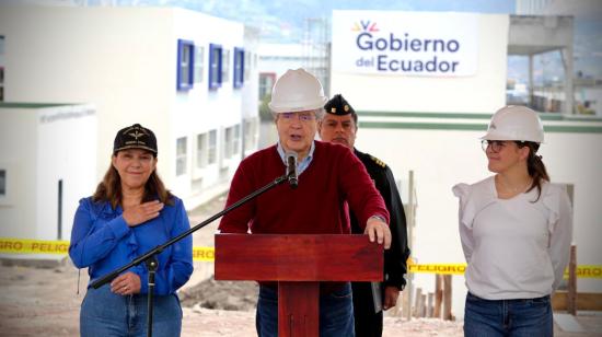 El presidente Guillermo Lasso, durante un evento de entrega de una escuela fiscal, el 18 de noviembre de 2023.