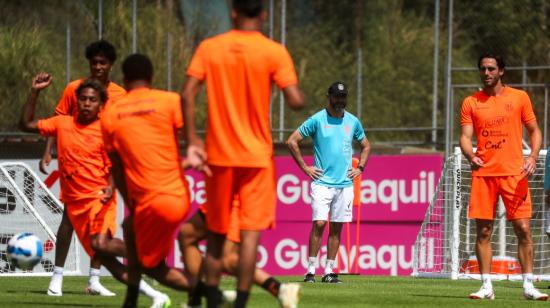 Los jugadores de la selección de Ecuador durante el entrenamiento del 18 de noviembre de 2023, en la Casa de la Selección