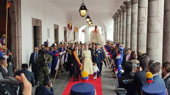 Daniel Noboa y su esposa Lavinia Valbonesi en el Palacio de Carondelet, el 23 de noviembre de 2023. 