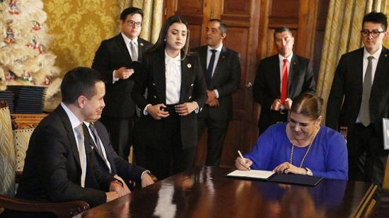 Mónica Palencia, en su investidura como ministra de Gobierno, designó a dos viceministros de Seguridad.