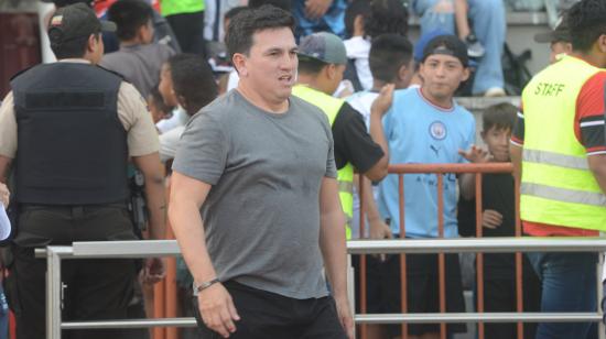 Pool Gavilanez, DT de Guayaquil City, perdió la categoría en la Ligapro 2023. 