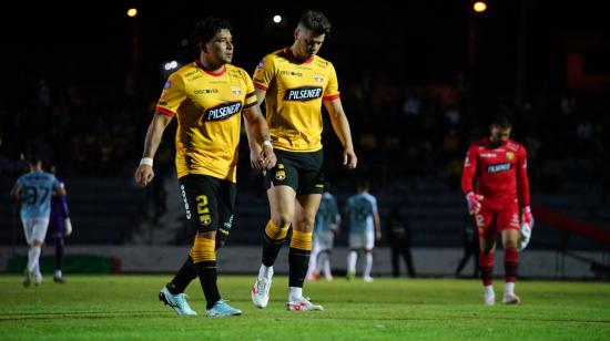 Los jugadores de Barcelona tras vencer 0-1 a Universidad Católica el 3 de diciembre de 2023, en el estadio la Cocha de Latacunga.