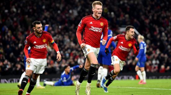 Scott McTominay, del Manchester United, festeja uno de sus goles ante el Chelsea por Premier League, el 6 de diciembre de 2023.