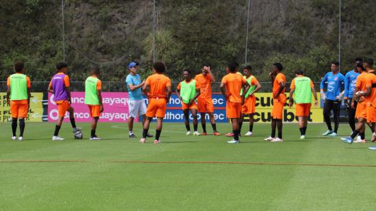 Los jugadores de la selección Sub 23 durante el entrenamiento en la Casa de la Selección