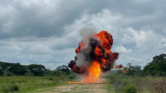 Explosión en una narcopista clandestina en el cantón Balzar, Guayas, el 8 de diciembre de 2023.