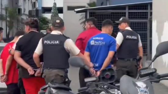 Cuatro sujetos fueron detenidos tras una persecución en Guayaquil.