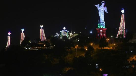 Pesebre gigante en el sector de El Panecillo, en el centro de Quito.