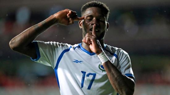 José Fajardo celebrando un gol con la selección panameña, 16 de noviembre de 2023.