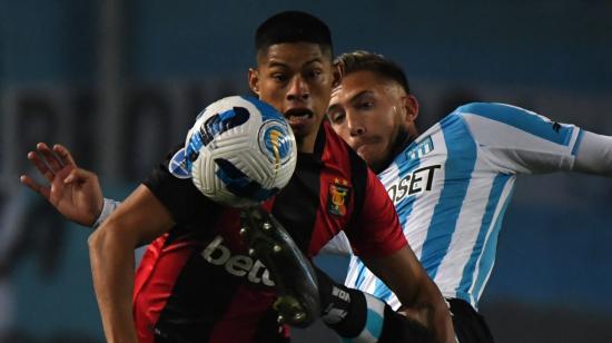 Kevin Quevedo, durante un partido de Copa Sudamericana con Melgar, el 18 de mayo de 2022.