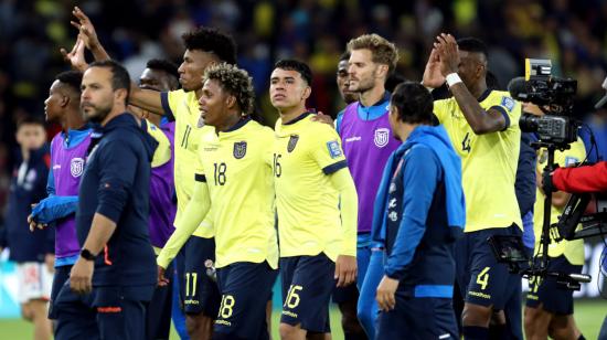 Los jugadores de Ecuador celebran en la victoria ante Chile, el 21 de noviembre de 2023.