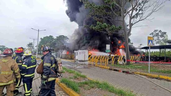 Una fábrica de acero ubicada en Milagro se incendió el 30 de diciembre de 2023.