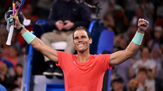 Rafael Nadal celebra en el partido por el torneo de Brisbane, el 2 de enero de 2024.