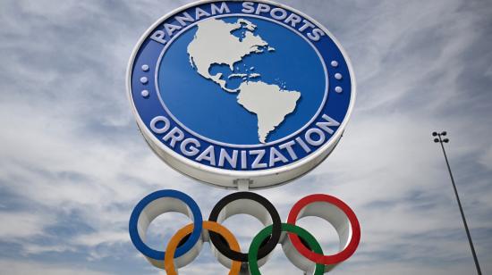 El logo de Panam Sports junto a los aros olímpicos, en Santiago, el pasado 19 de octubre de 2023.