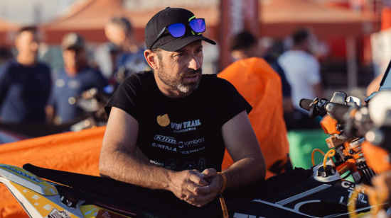 El piloto de motos español Carles Falcón en el  Dakar, 7 de enero de 2024.