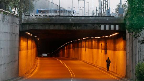 Una calle vacía en Quito, el 10 de enero de 2024.