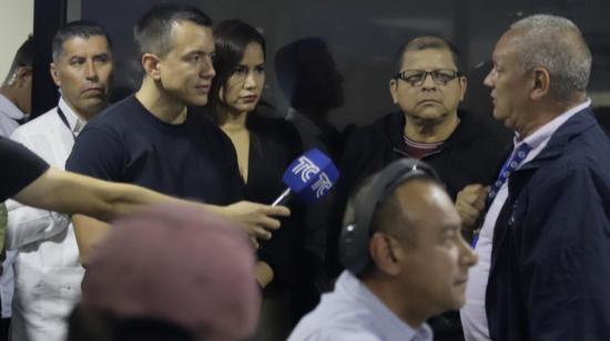 El presidente Daniel Noboa visitó las instalaciones del canal TC Televisión, que el martes pasado fue asaltado por un comando fuertemente armado durante una transmisión en vivo y tomó por rehenes a los trabajadores del medio.