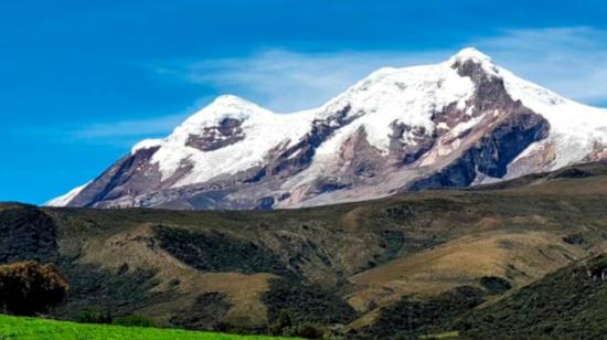 Imagen del volcán Cayambe.