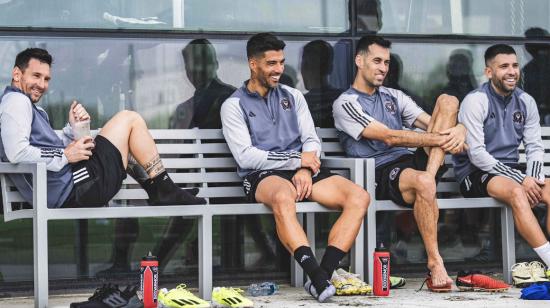 Lionel Messi, Luis Suárez, Sergio Busquets y Jordi Alba, en un entrenamiento con el Inter Miami, el enero de 2024.