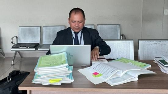 El fallecido fiscal César Suárez en una audiencia sobre un caso de corrupción hospitalaria, en enero de 2023. 