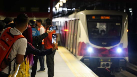 Pruebas del Metro de Quito, en enero de 2023.