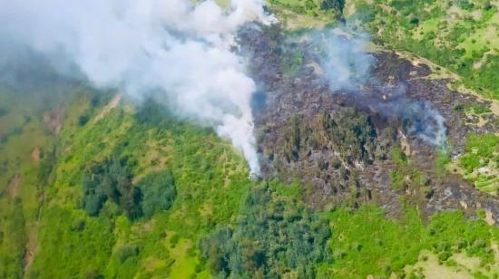 Incendio forestal en el cerro Ilaló el 23 de enero del 2024.