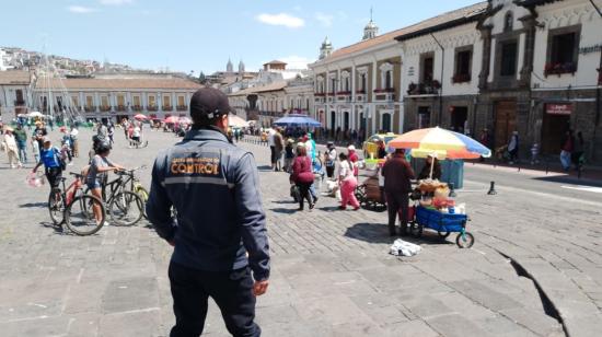Comerciantes informales en el Centro Histórico de Quito, el 14 de enero de 2024.