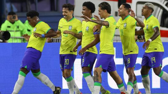 Los jugadores brasileños festejan un gol ante Colombia en el Preolímpico, el 26 de enero de 2024. 