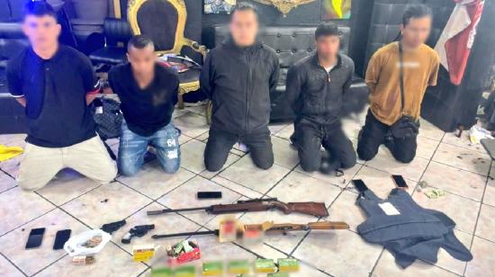 Siete personas fueron detenidos durante ocho allanaientos en el norte de Quito.