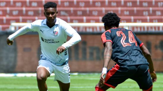 Óscar Zambrano, durante el amistoso de Liga de Quito ante Técnico Universitario, el 7 de febrero de 2023.