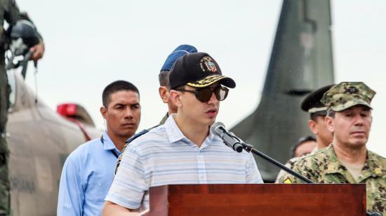 El presidente Daniel Noboa, a su arribo a Manta, en Manabí, el 15 de febrero de 2024. 