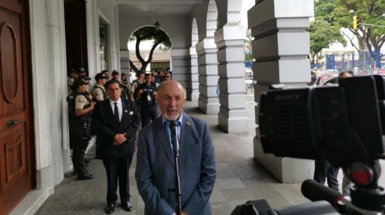 El embajador ruso en Ecuador, Vladimir Sprinchan, en declaraciones a los medios en la Gobernación del Guayas, Guayaquil, el 16 de febrero de 2024.